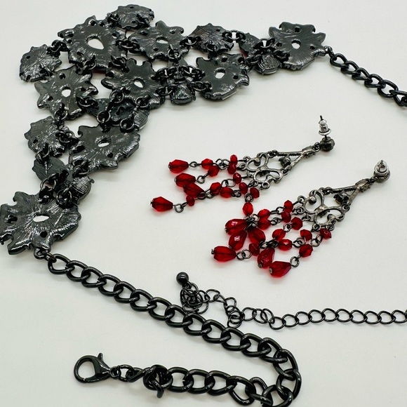 Modern Vintage Red Statement Necklace & Earrings - Picture 8 of 14